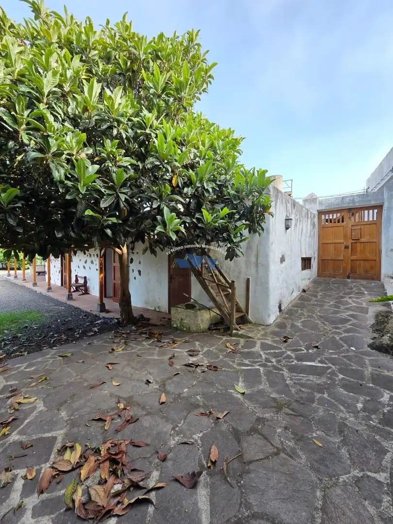 Vista exterior de Casa o xalet en venda en El Tanque amb Moblat