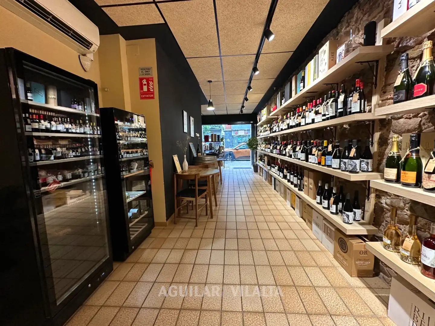 Business premises for transfer in Joan Prim 141, imagen 9