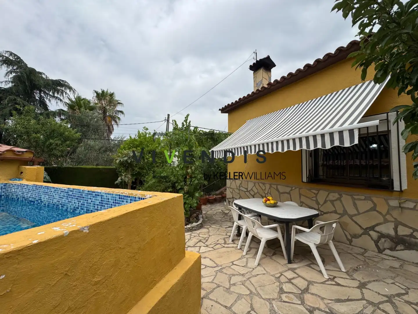 Vista exterior de Finca rústica en venta en Corbera de Llobregat