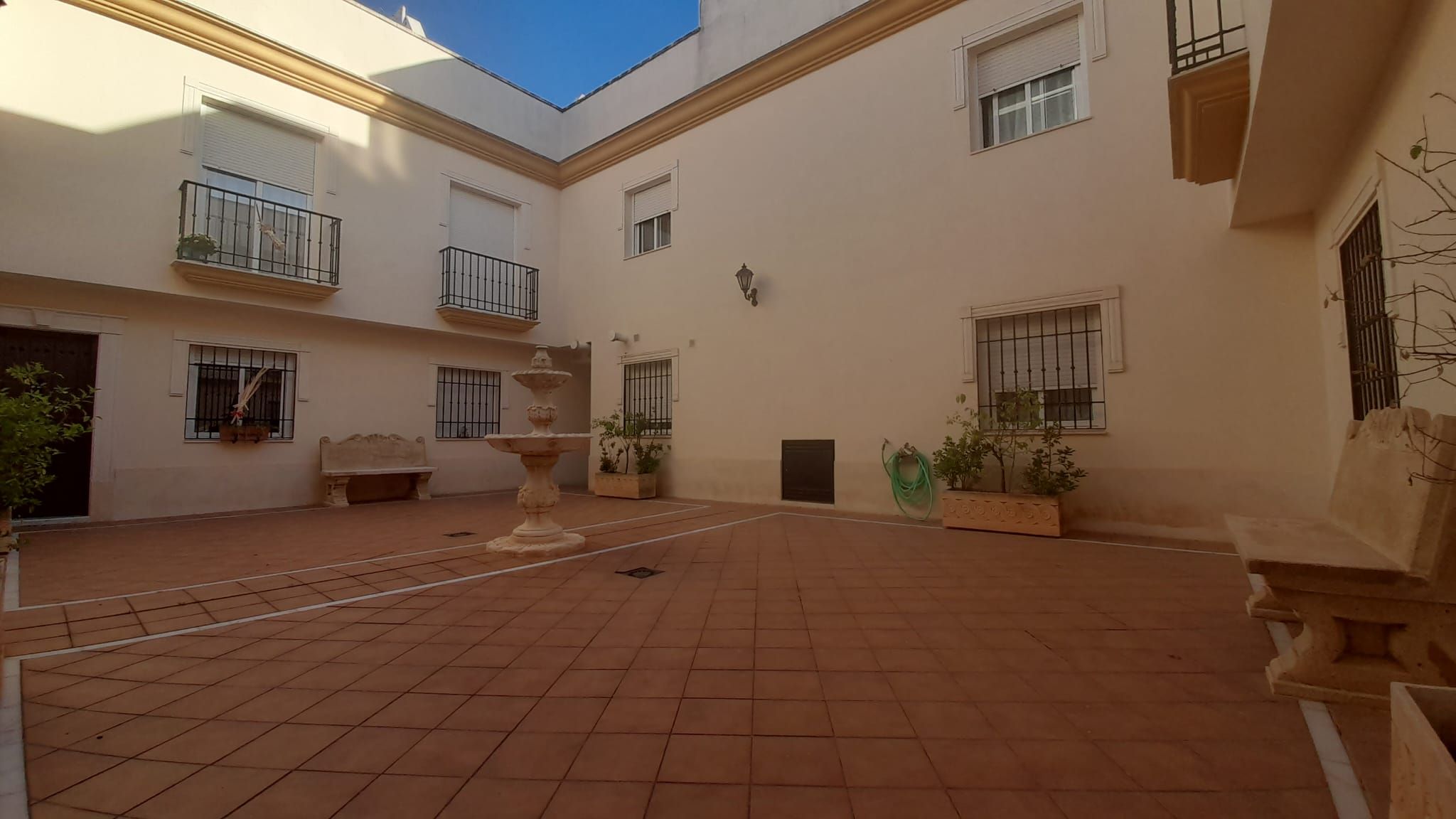 Vista exterior de Casa o xalet en venda en Montemayor amb Terrassa i Balcó