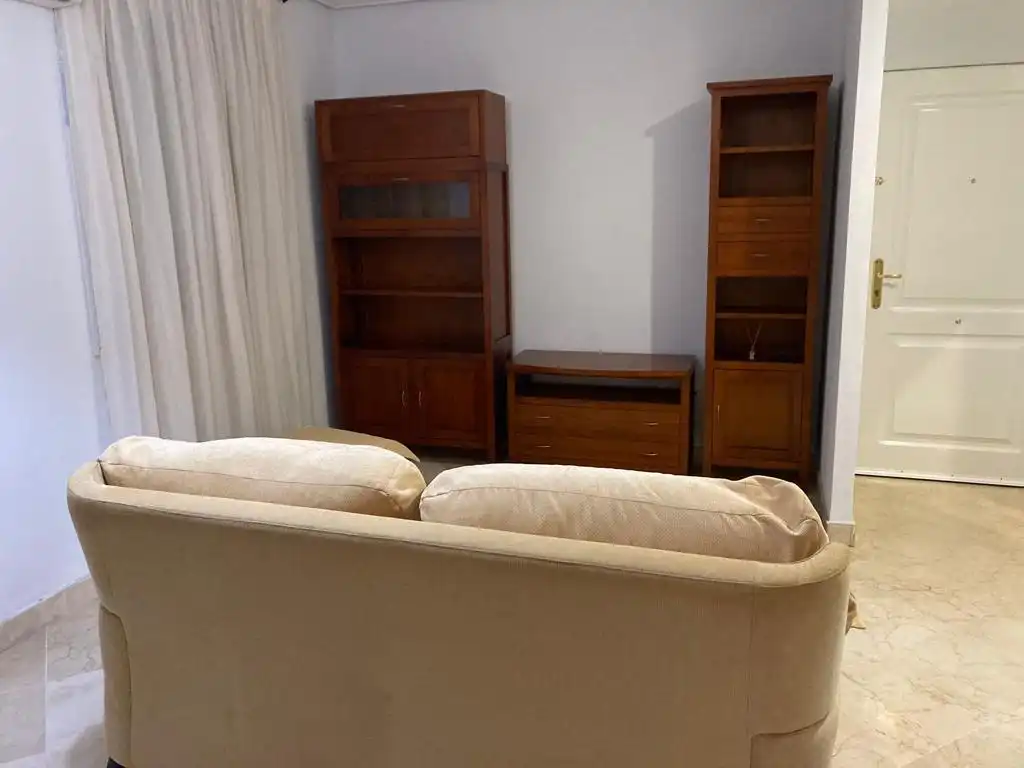 Piso de alquiler en Calle Santa María Magdalena, Arenal - La Pólvora