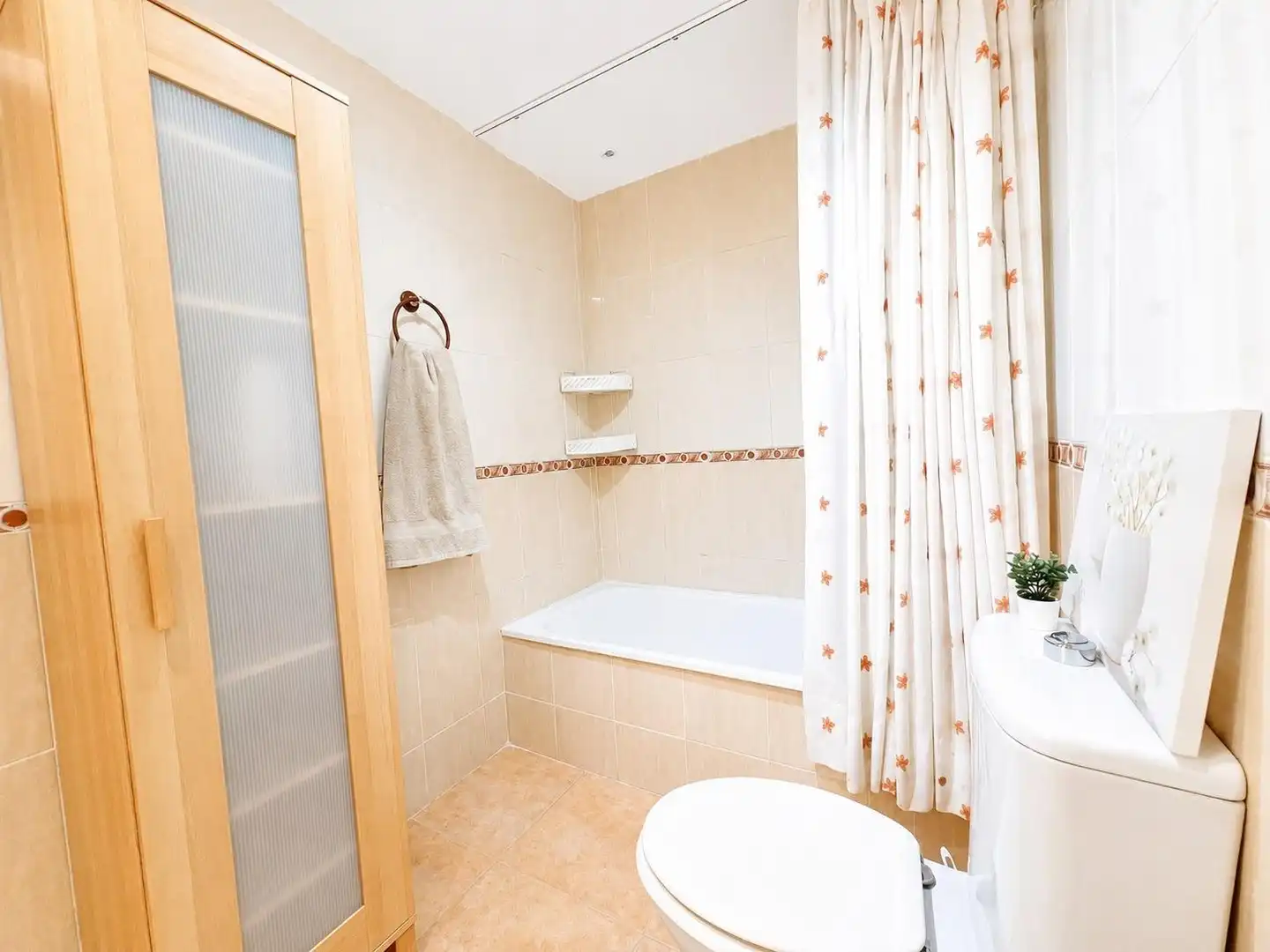 Detached homes for sale in Calle LLENTISCLE, Racó