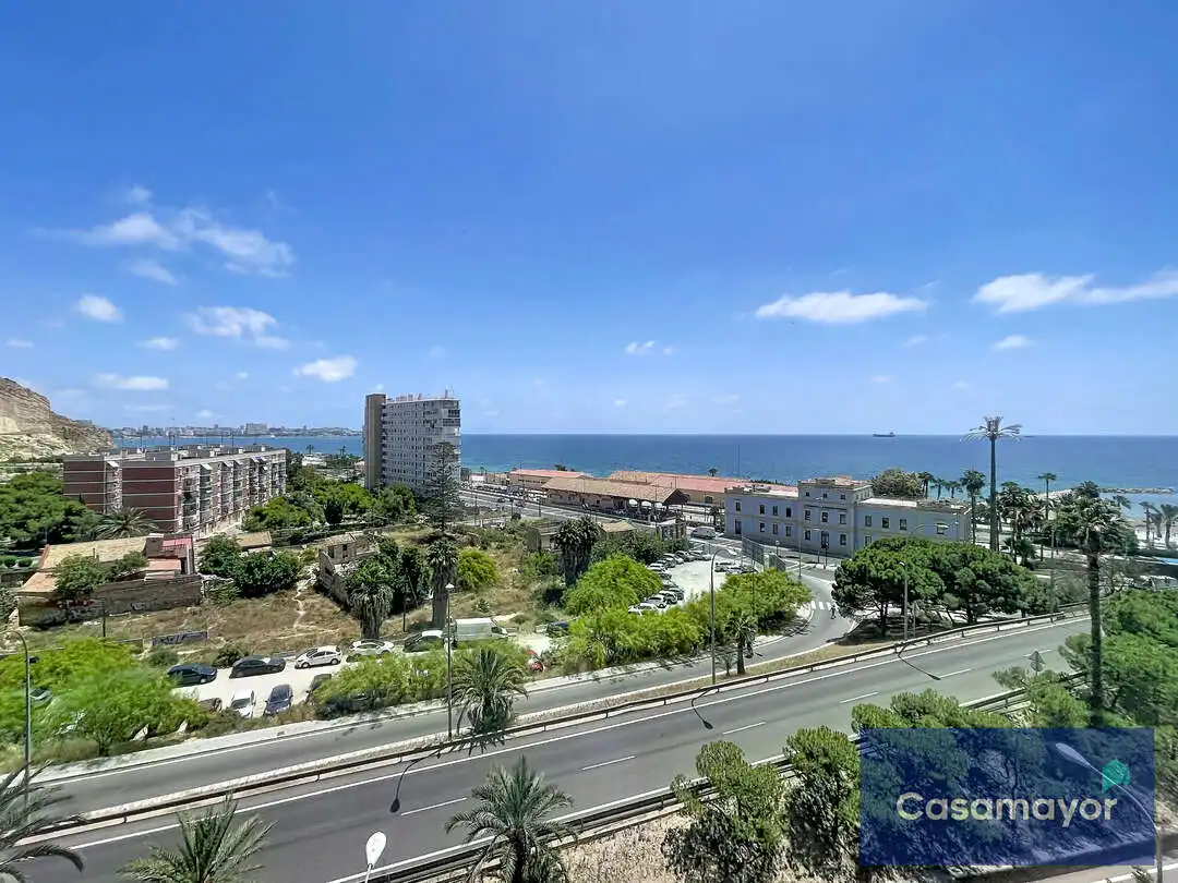 Vista exterior de Dúplex en venda en Alicante / Alacant amb Aire condicionat