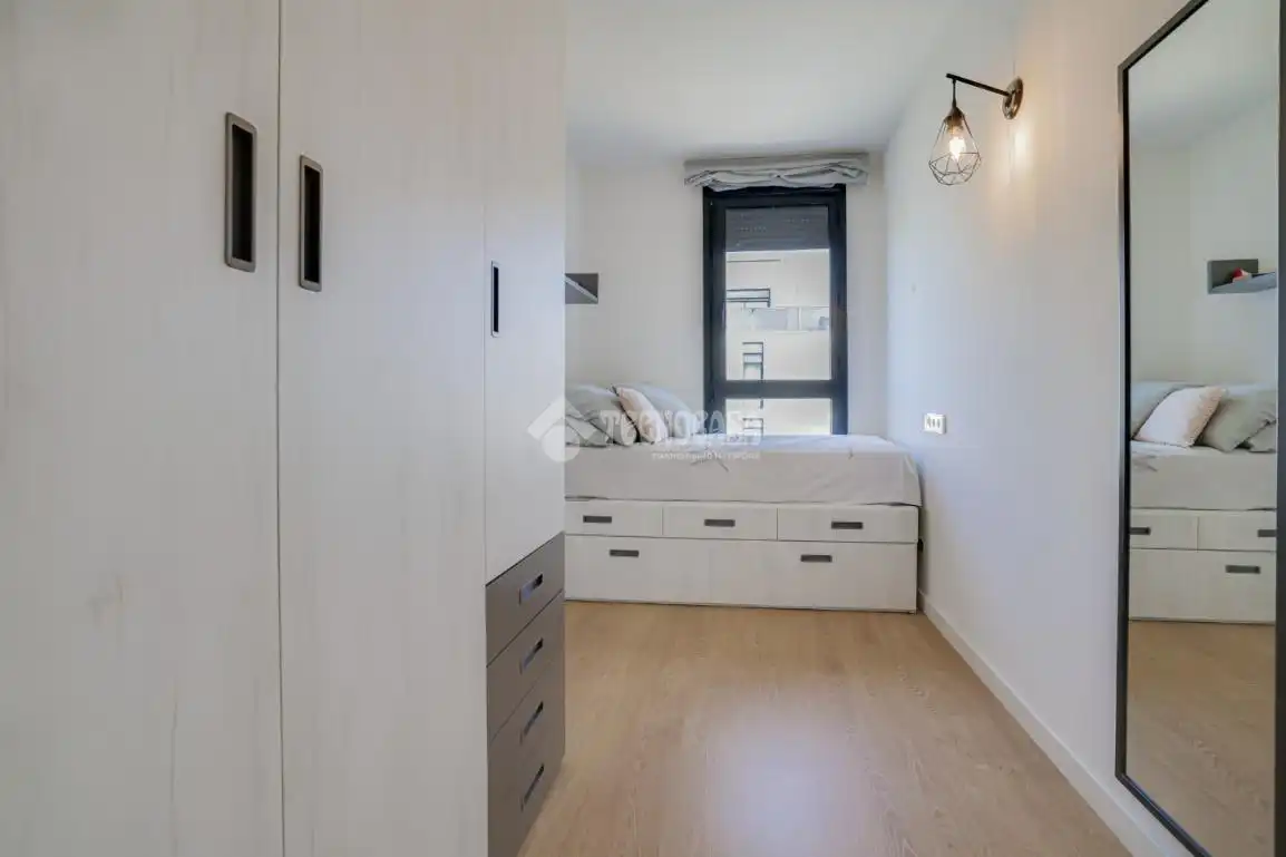 Habitación de Piso en venta en L'Hospitalet de Llobregat con Trastero