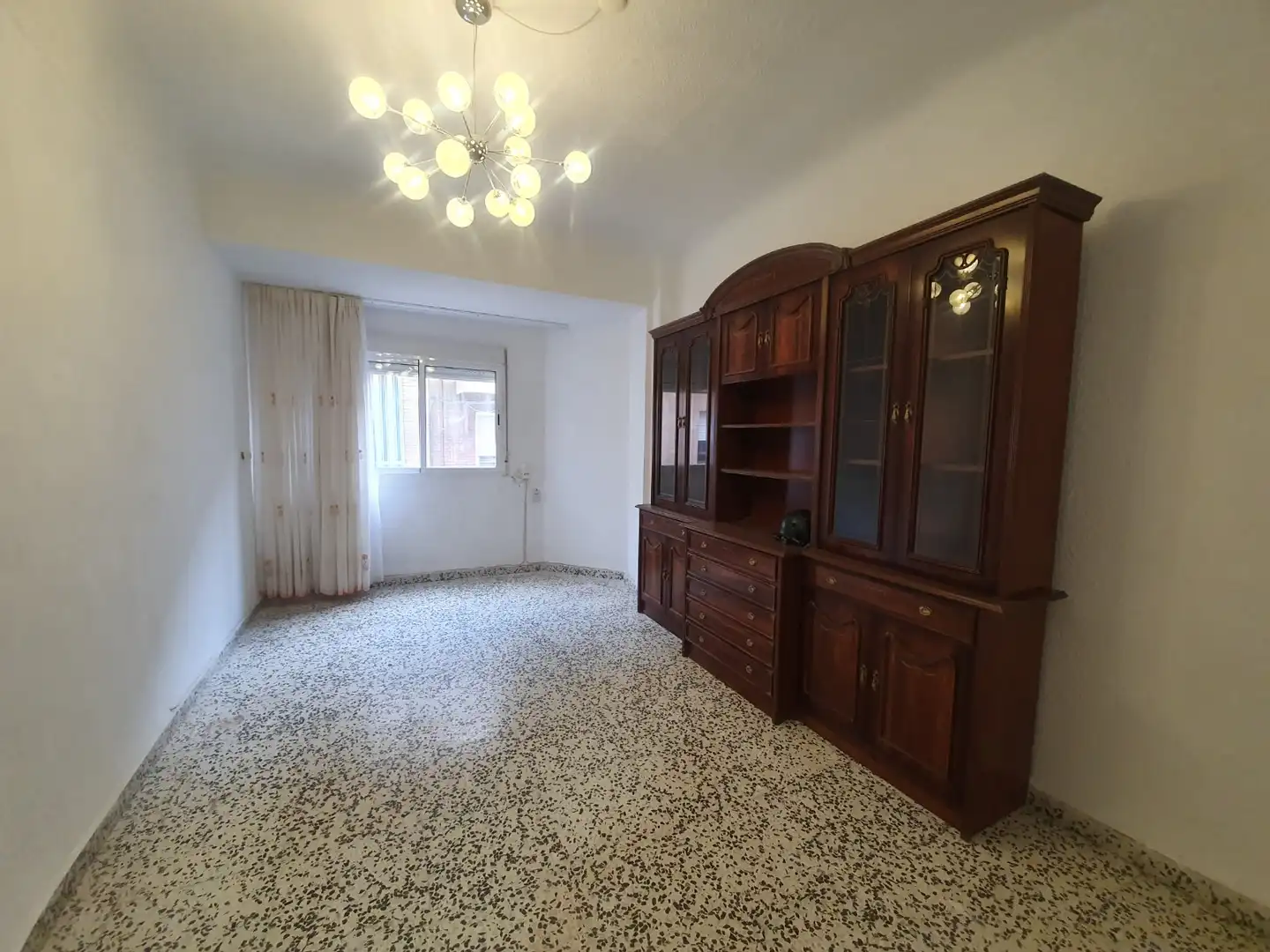 Sala d'estar de Pis en venda en Guadix amb Moblat i Balcó