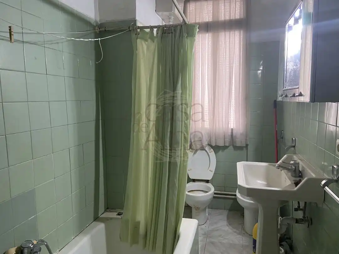 Bathroom of Flat for sale in Indautxu