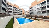 Swimming pool of Planta baja for sale in Terrassa  with Air Conditioner, Heating and Parquet flooring