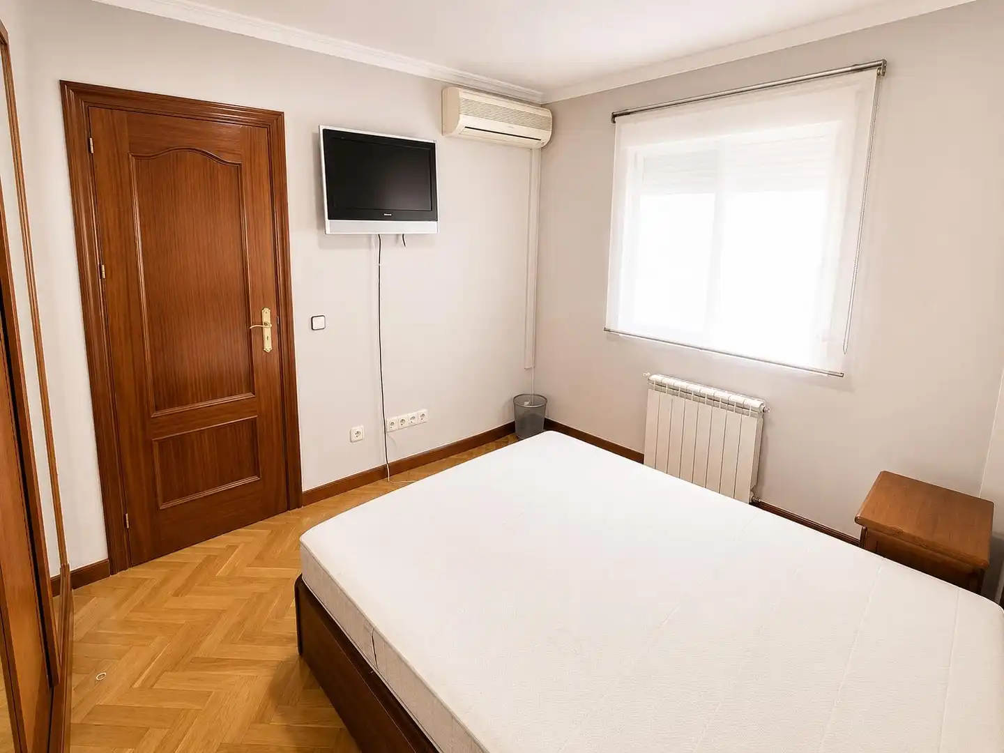 Dormitori de Apartament en venda en Madrid amb Aire condicionat i Calefacció