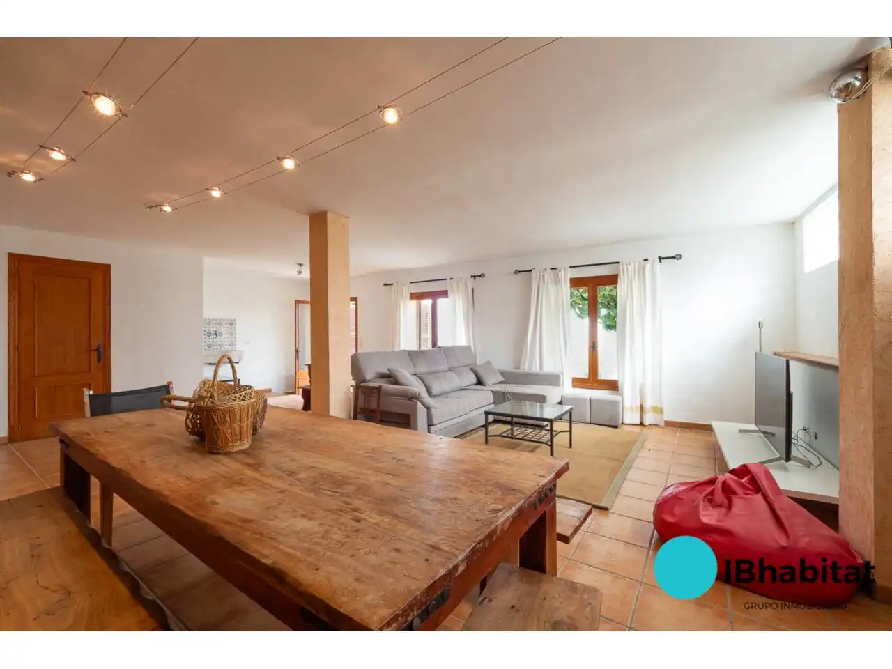 Sala de estar de Casa o chalet de alquiler en Selva con Terraza y Piscina