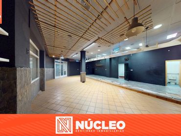 Local comercial de lloguer a Calle Manuel de Falla
