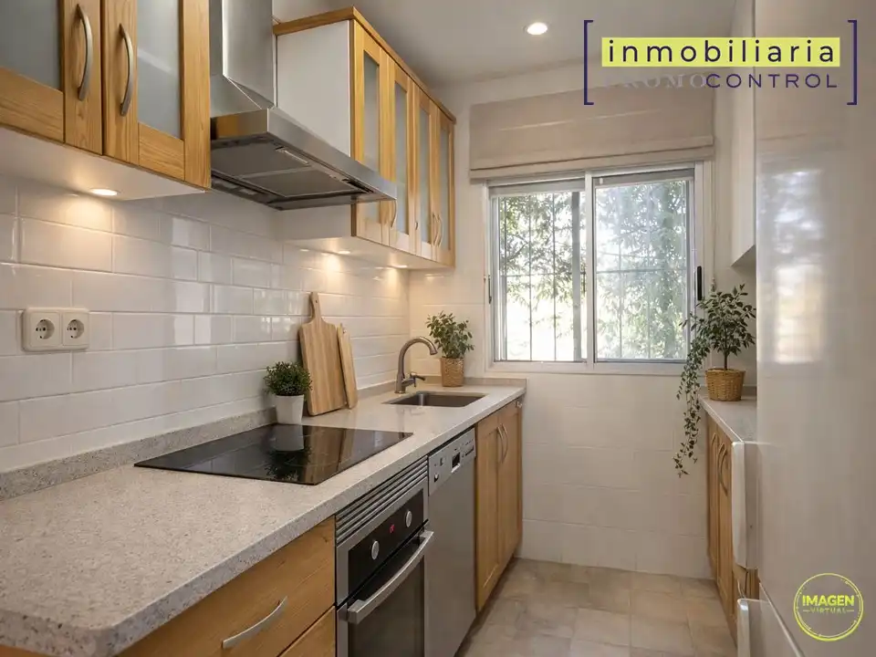 Kitchen of Houses for sale in San Mateo de Gállego  with Air Conditioner, Heating and Private garden