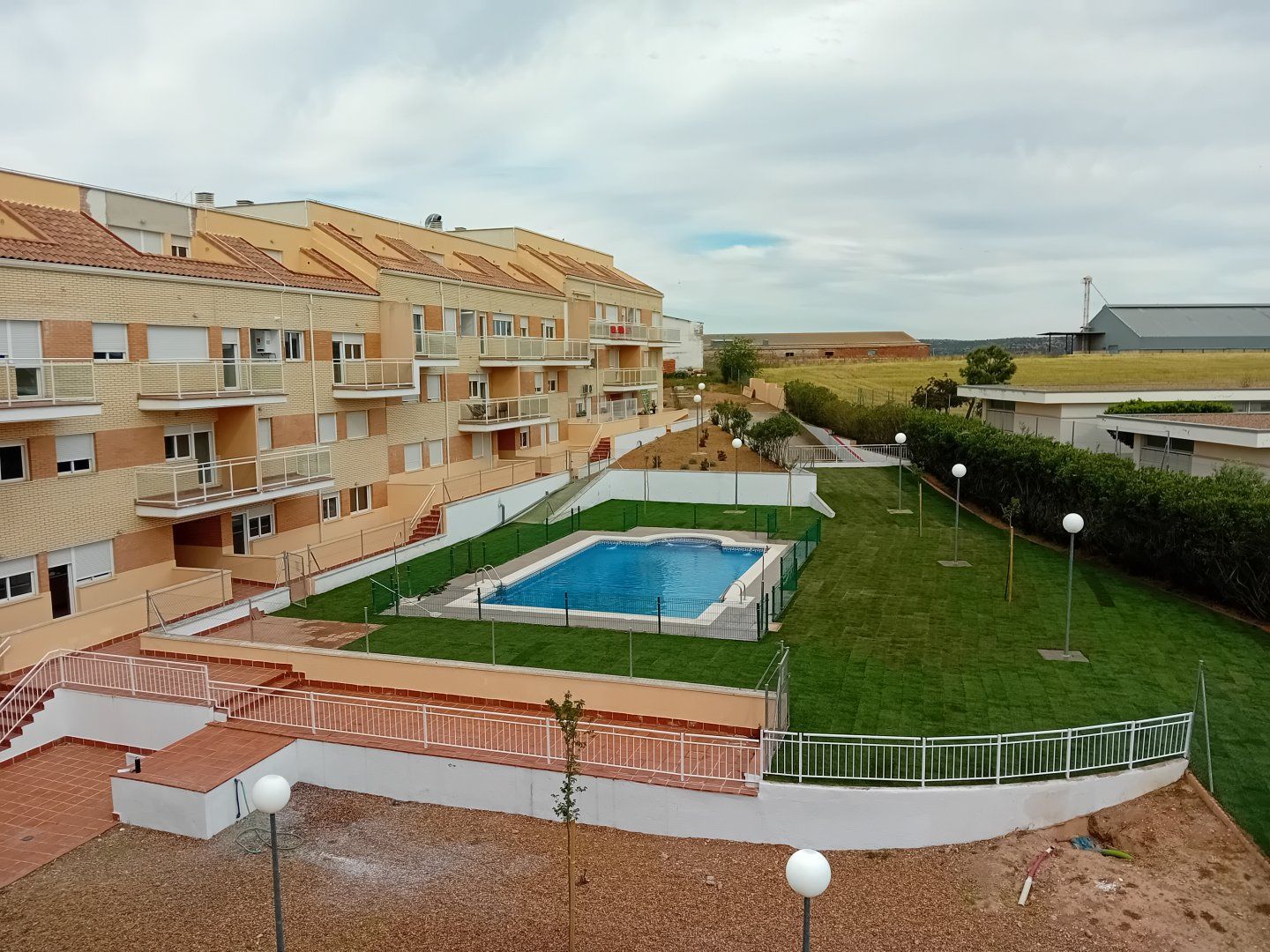 Piscina de Dúplex en venda en Pozuelo de Calatrava amb Calefacció, Terrassa i Piscina
