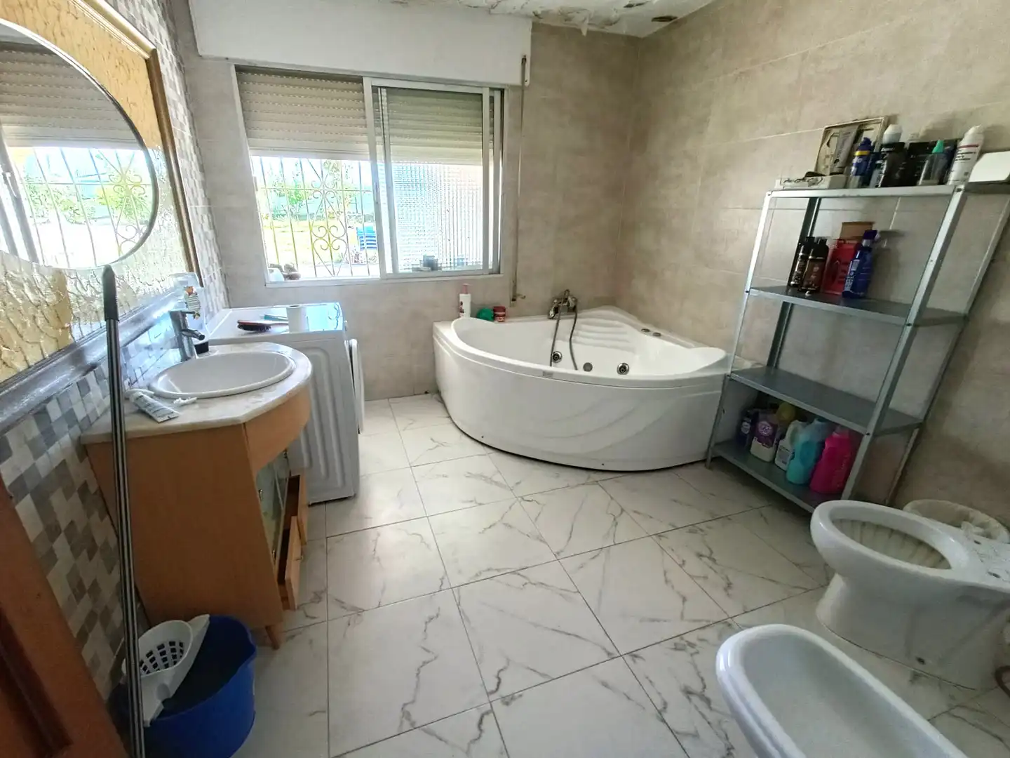 Baño de Casa o chalet en venta en Fuente Vaqueros con Aire acondicionado, Jardín privado y Piscina