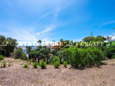 Terreno residenziale in vendita a Urbanización Parque Elviria