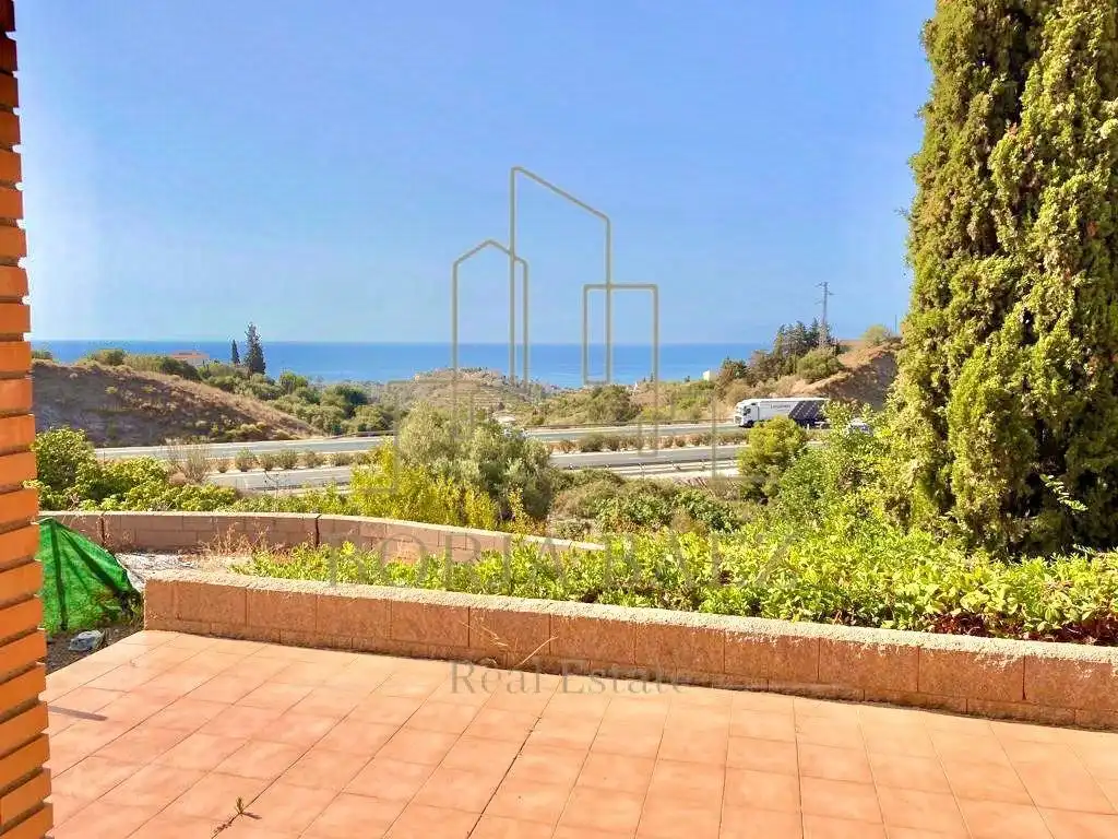 Vista exterior de Casa o chalet en venta en Vélez-Málaga