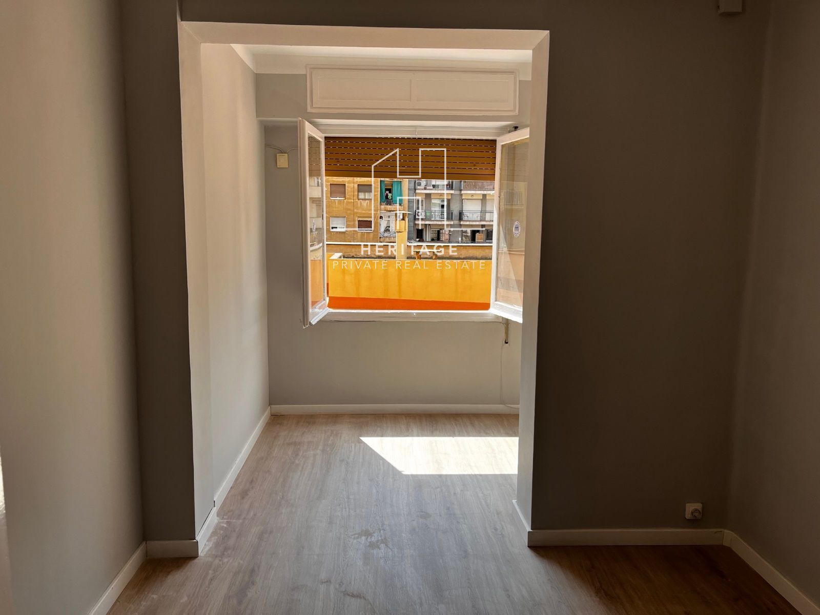 Office to rent in  Barcelona Capital  with Air Conditioner and Heating