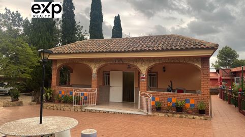 CHALET INDEPENDIENTE CON PISCINA Y PARCELA DE 1.700 m2  TERRENO MIXTO, imagen 2