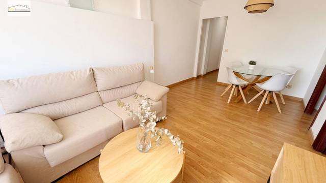 Piso en Alquiler en Pasaje GORBEA en Los Castillejos - La Trinidad