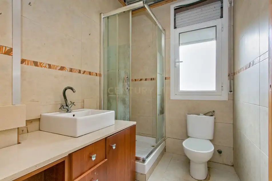 Bathroom of Houses for sale in Vacarisses