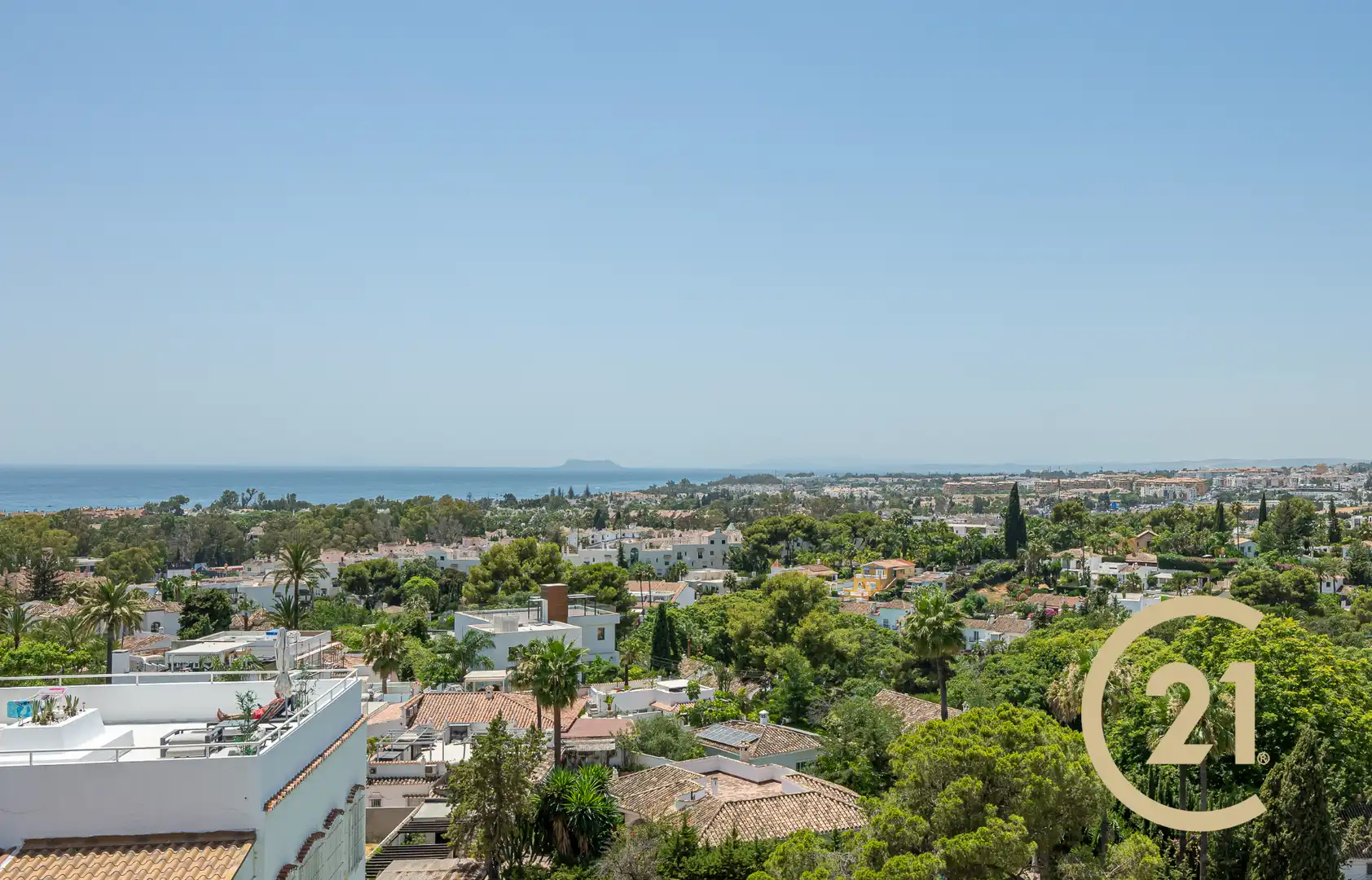 Vista exterior de Planta baja en venta en Marbella con Aire acondicionado, Terraza y Amueblado