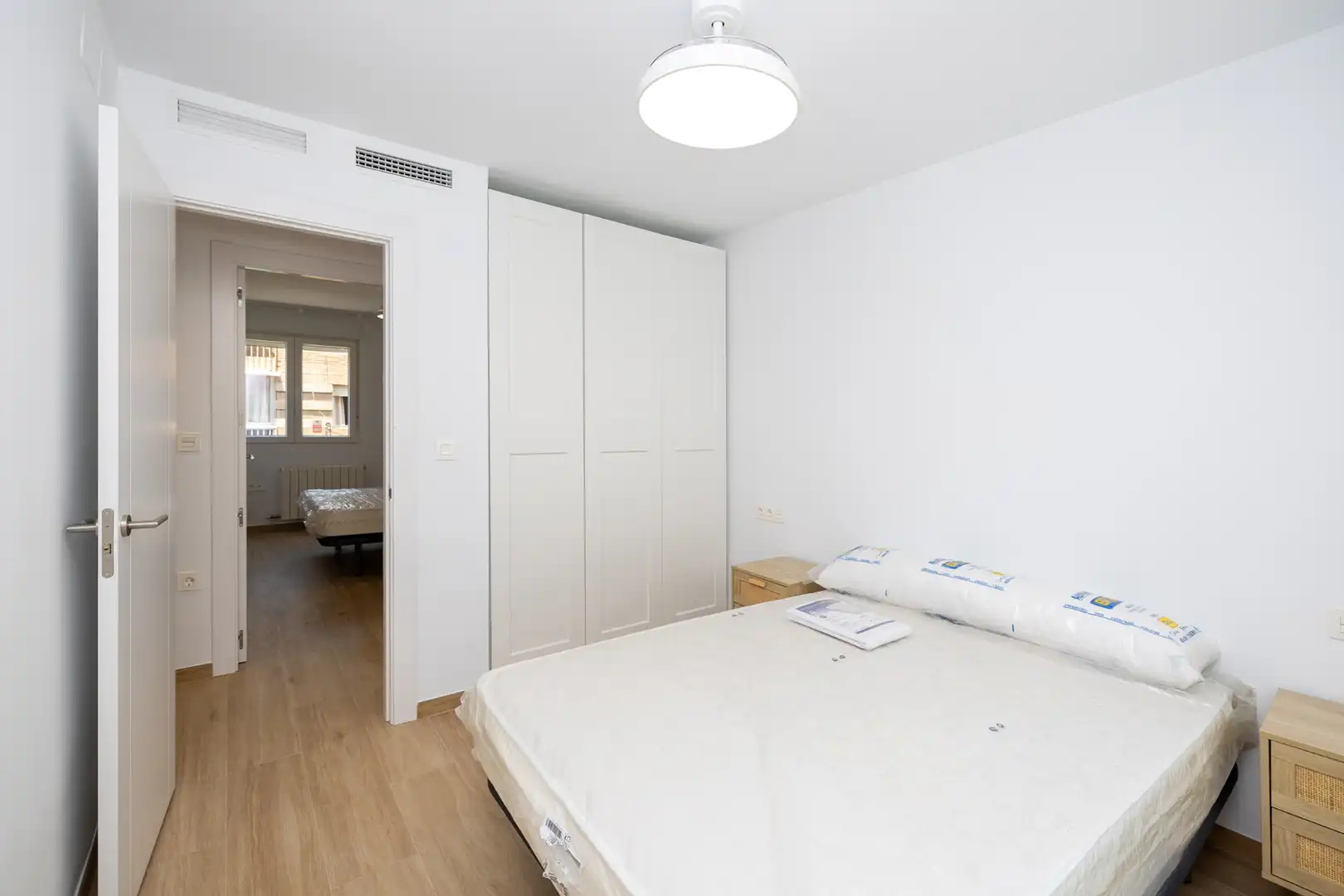 Schlafzimmer von Wohnung zur Miete in Granada mit Klimaanlage, Heizung und Möbliert