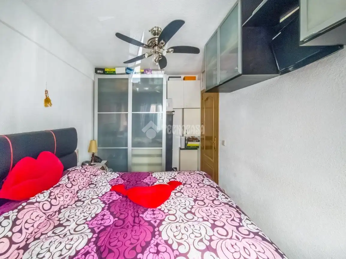 Habitación de Piso en venta en Madrid con Aire acondicionado y Calefacción