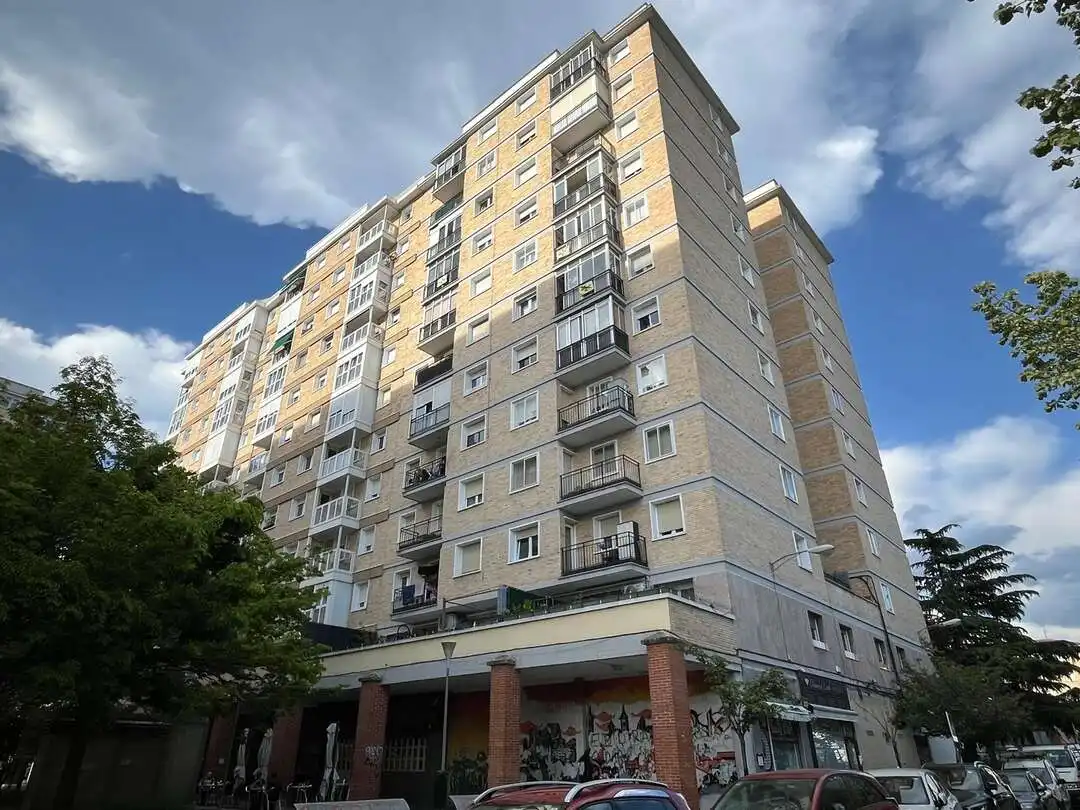 Vista exterior de Pis en venda en  Pamplona / Iruña amb Calefacció i Balcó