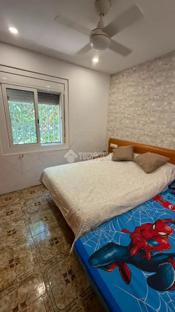 Habitación de Piso en venta en Barcelona con Calefacción y Balcón