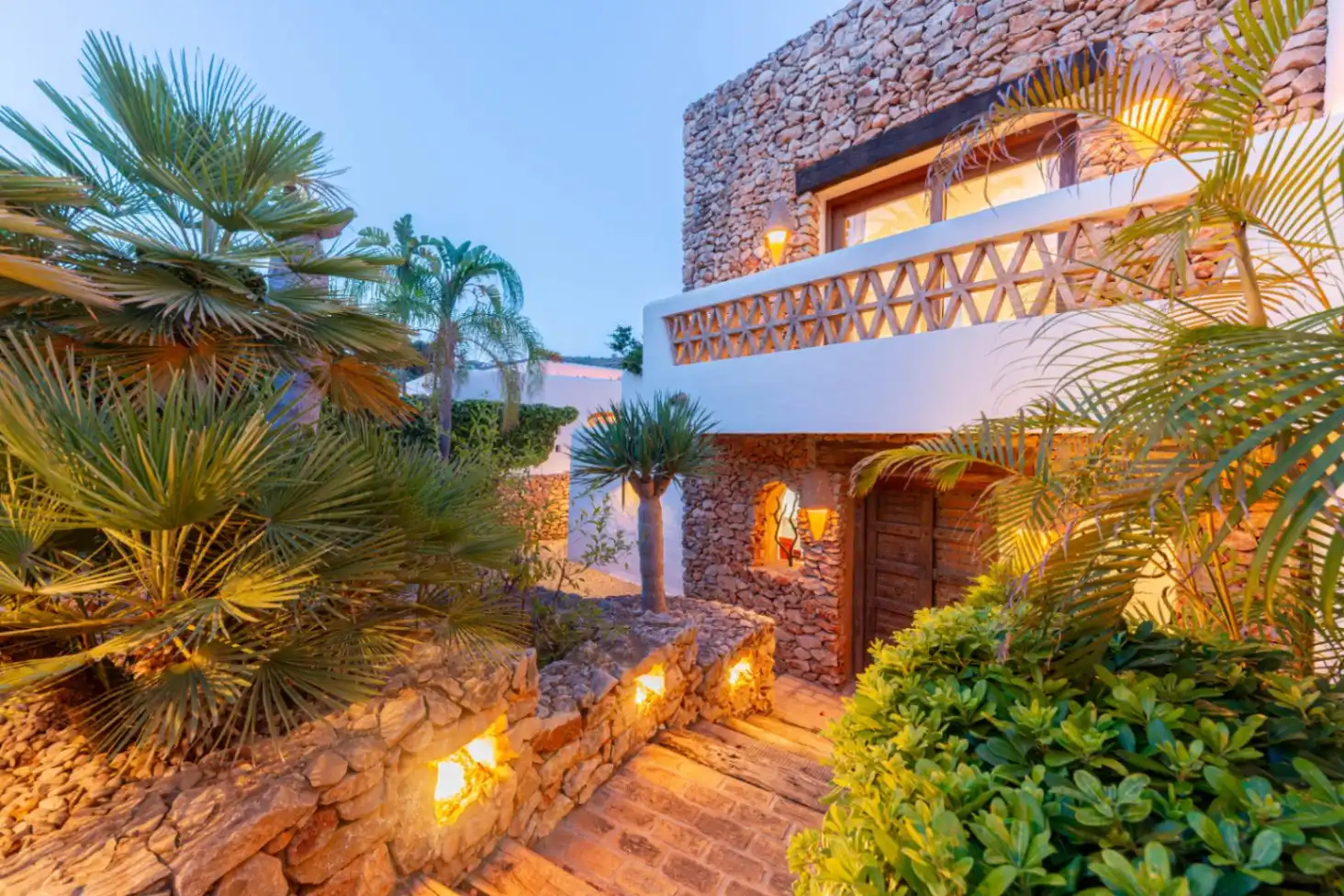 Casa con giardino in vendita a Casco Urbano