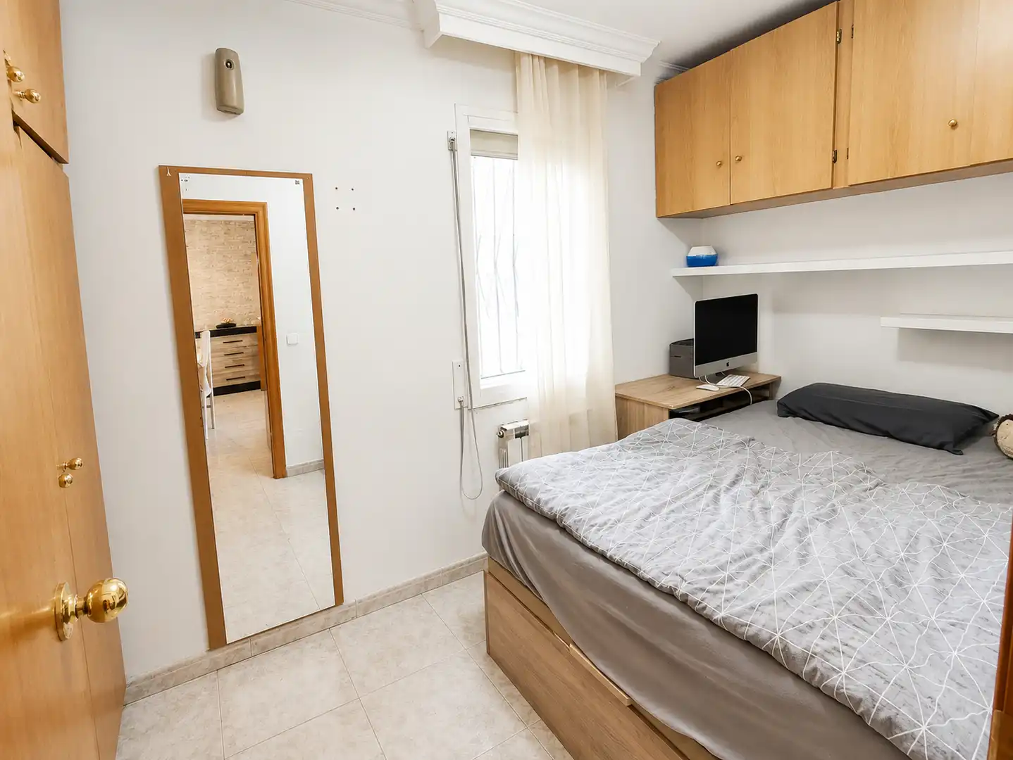 Habitación de Piso en venta en Girona con Calefacción, Amueblado y Horno
