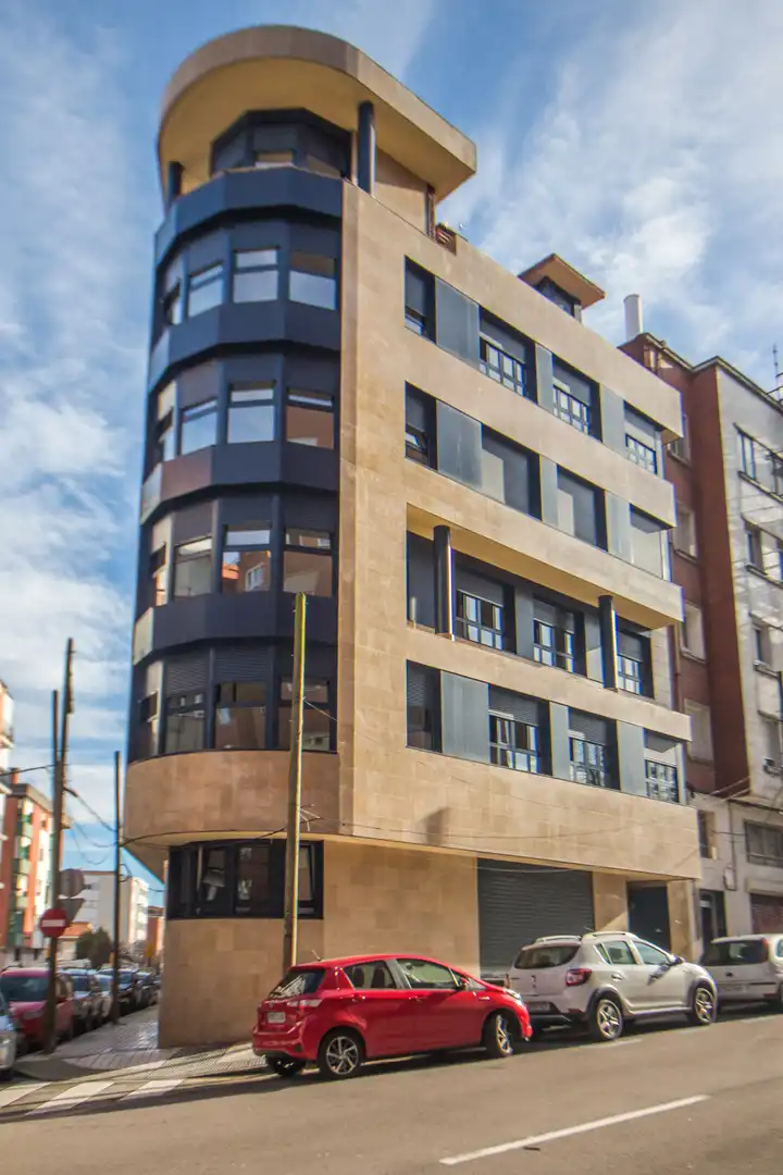 Vista exterior de Trastero en venta en Gijón 