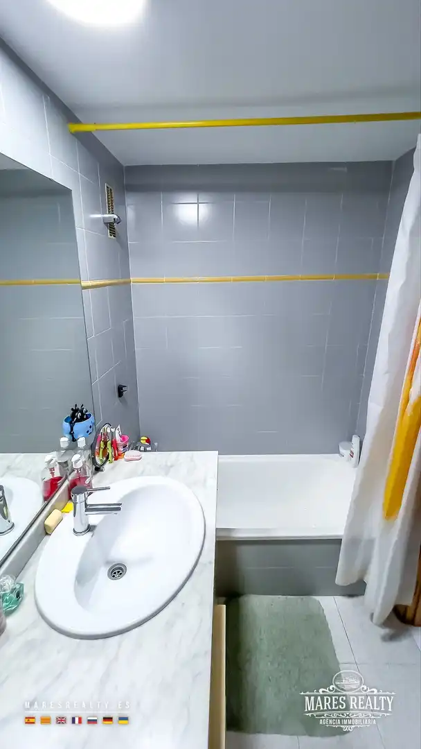 Baño de Piso en venta en Lloret de Mar con Aire acondicionado, Calefacción y Terraza