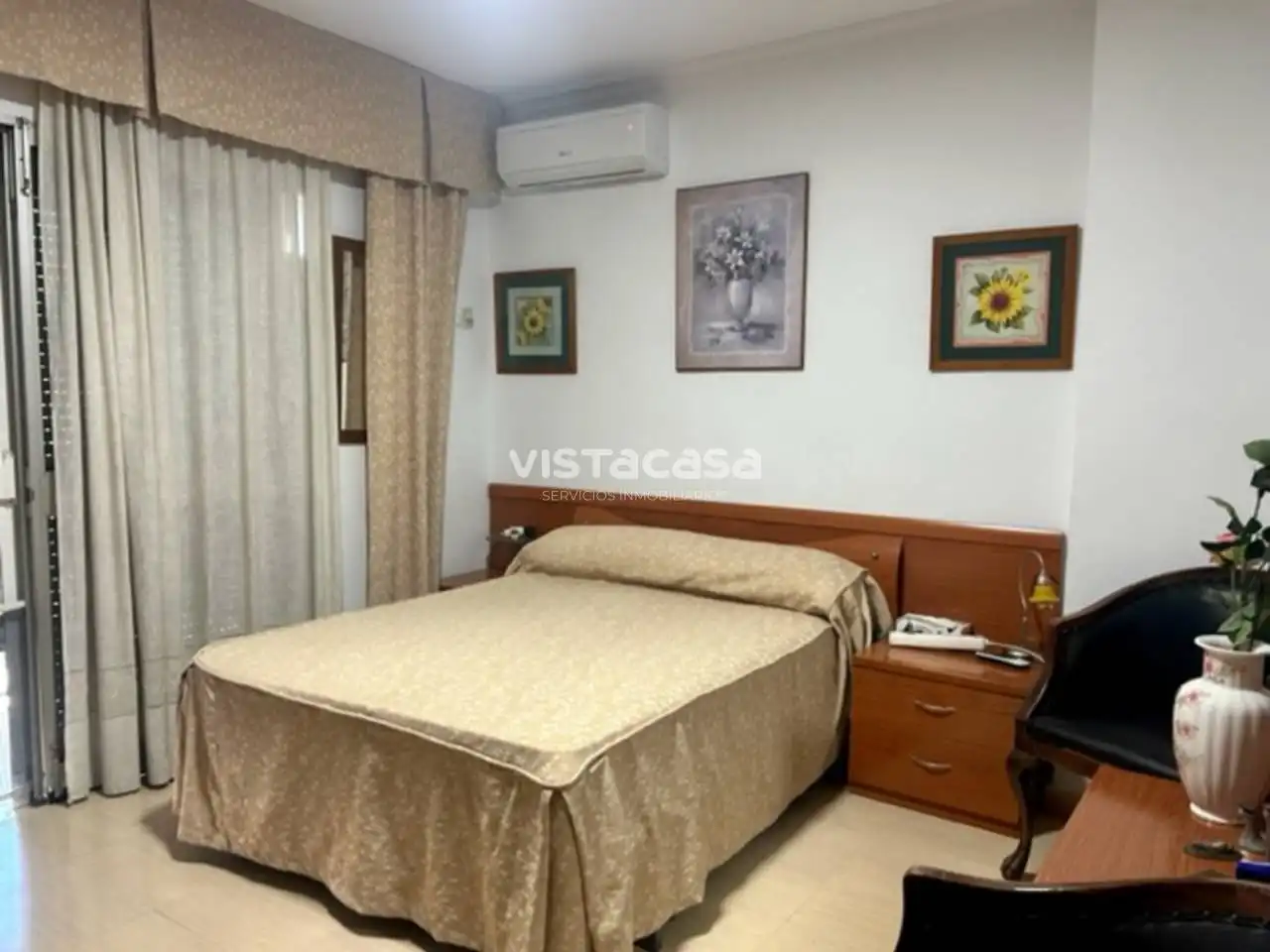 Bedroom of Houses for sale in Sevilla  with Air Conditioner and Heating