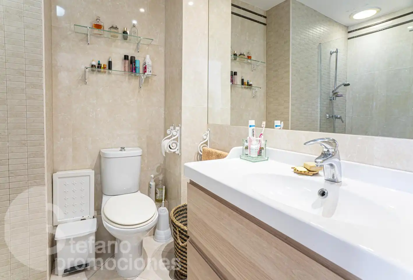 Bathroom of Detached homes for sale in Málaga  with Air Conditioner, Parquet flooring and Terrace