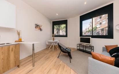 Living room of Flat for sale in Cornellà de Llobregat  with Air Conditioner, Heating and Parquet flooring