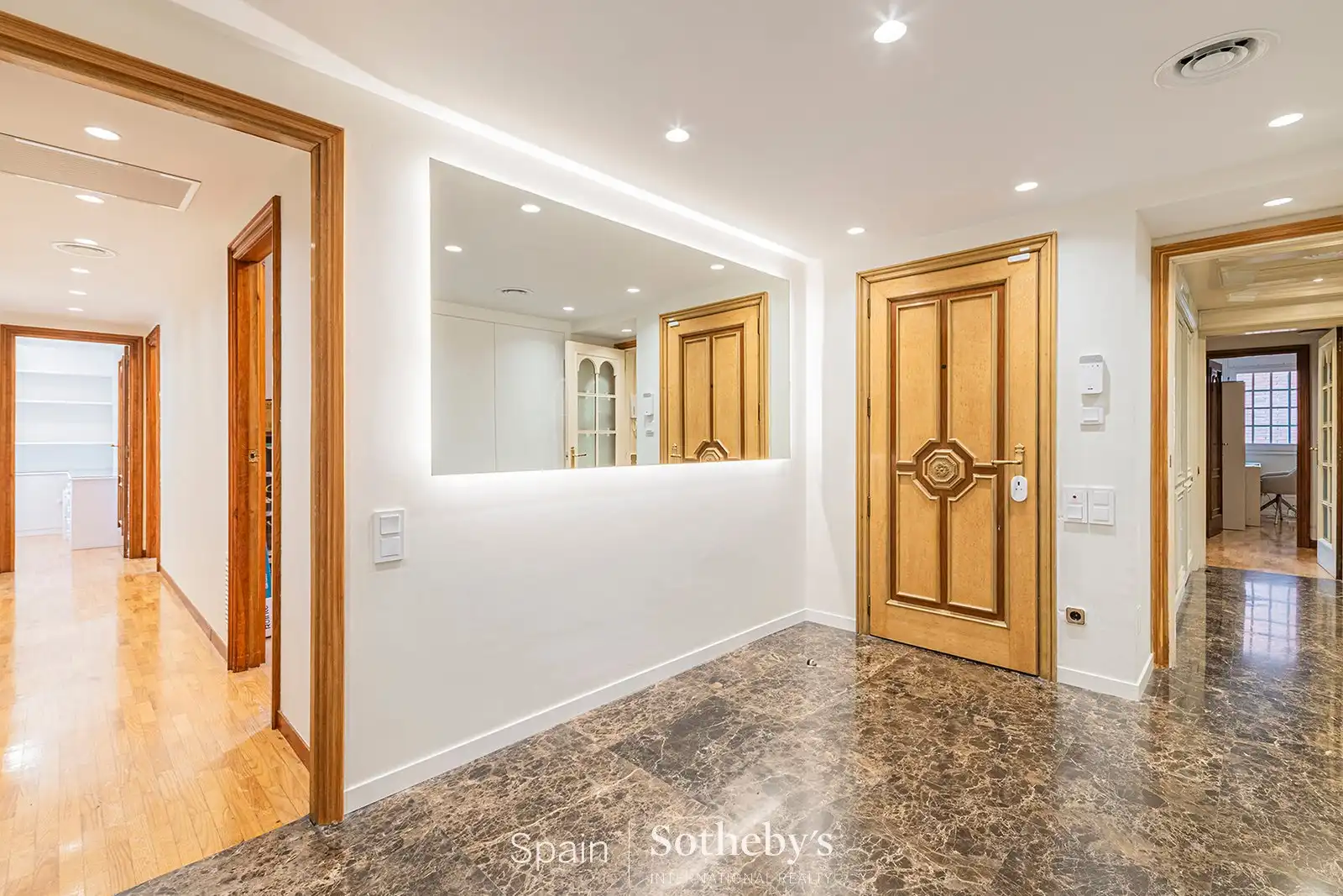Apartamento en venta en Barcelona con Aire acondicionado, Calefacción y Terraza