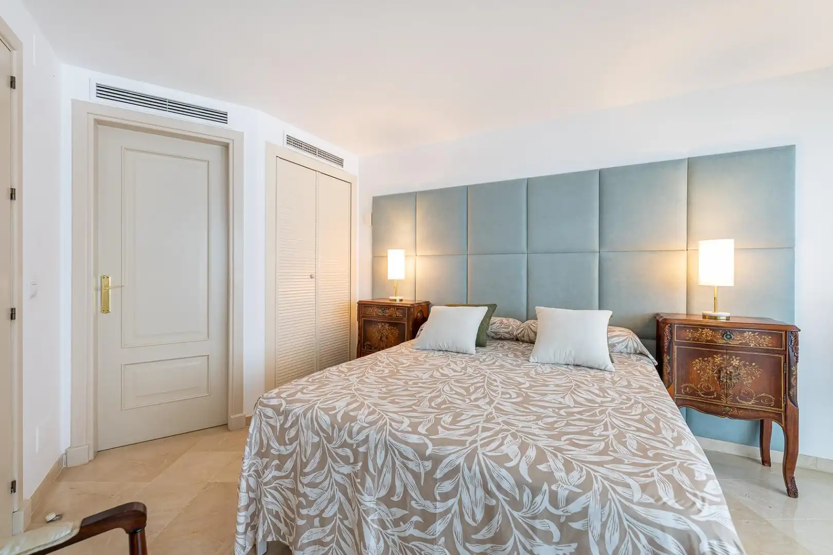Habitación de Apartamento en venta en Benalmádena con Aire acondicionado, Calefacción y Terraza