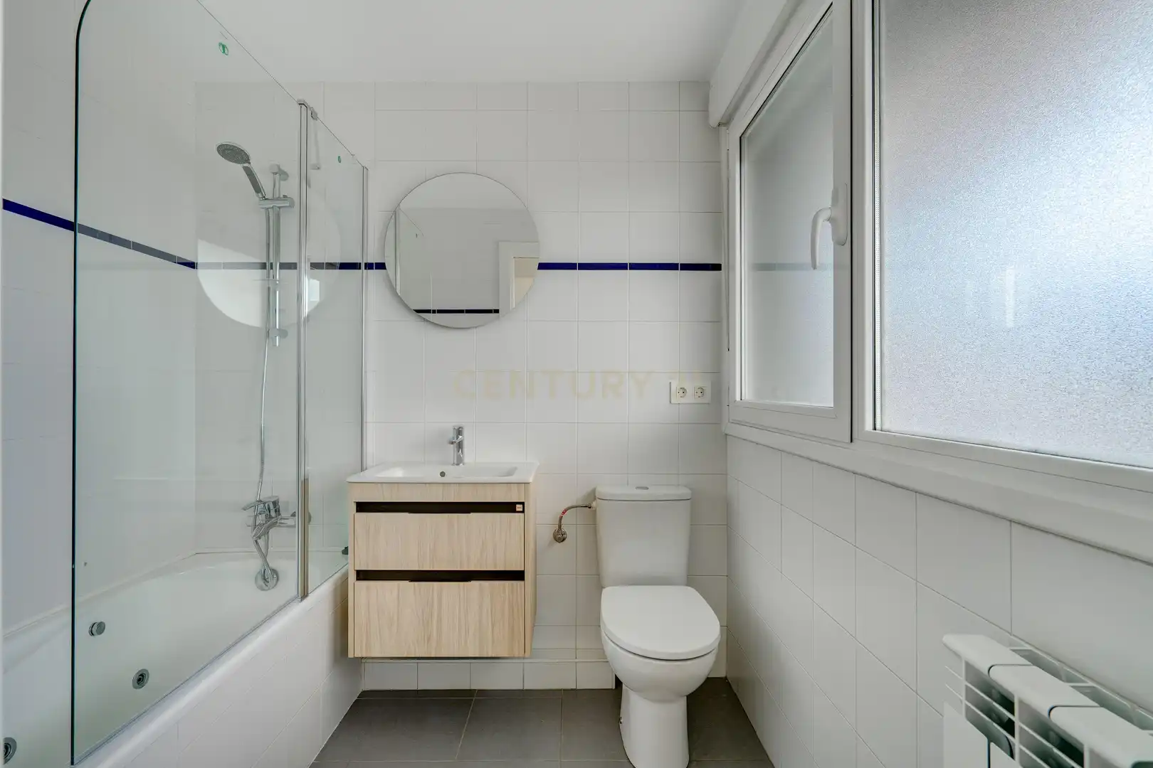Bathroom of Flat for sale in Irun 