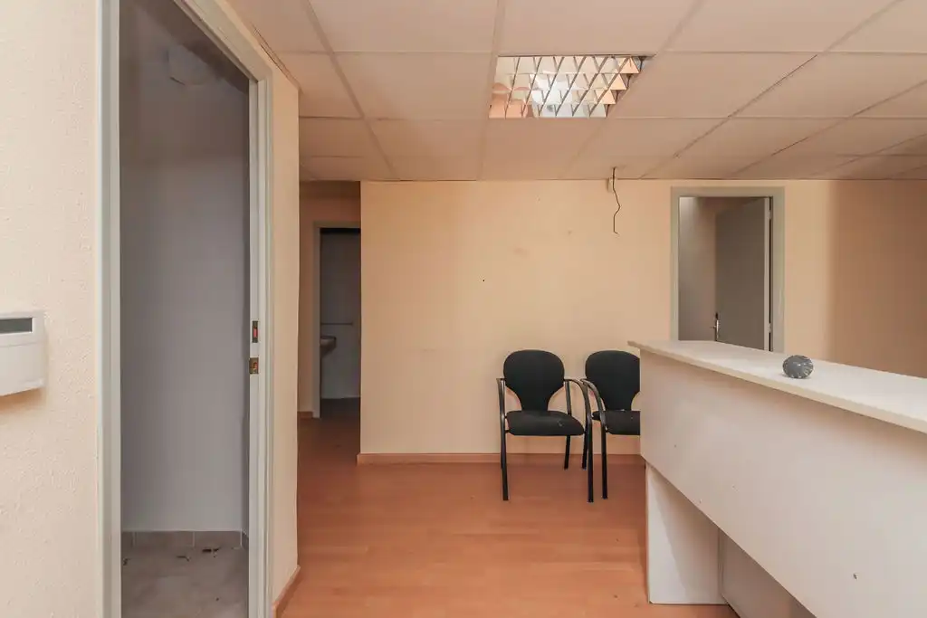 Büro zum Verkauf in C/ Doctor Ferrán , Ponent