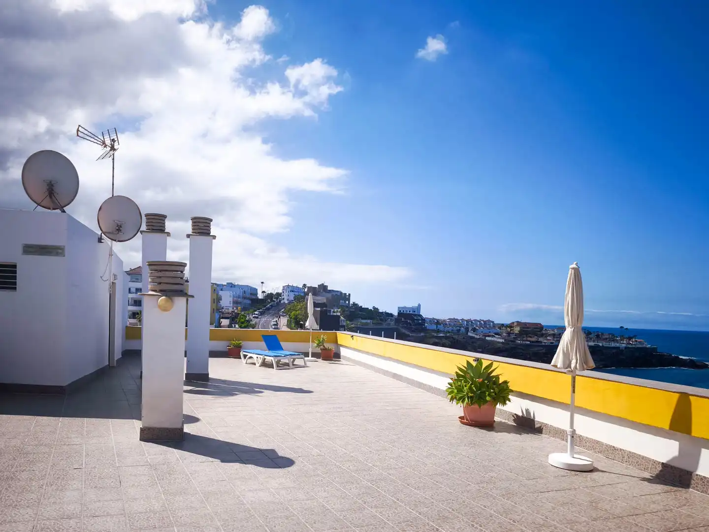 Terrasse von Wohnungen zum Verkauf in Santiago del Teide mit Terrasse, Möbliert und Gemeinschaftspool