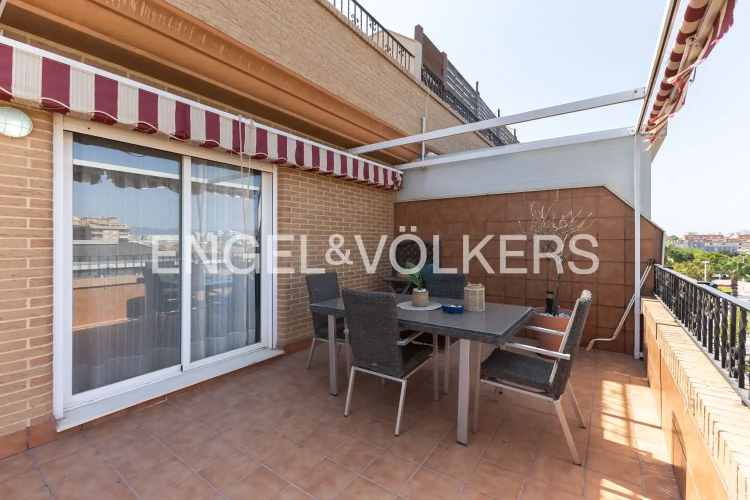 Terrace of Attic for rent in Sagunto / Sagunt  with Air Conditioner, Heating and Terrace