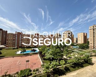 Exterior view of Flat to rent in Parla  with Air Conditioner, Heating and Storage room