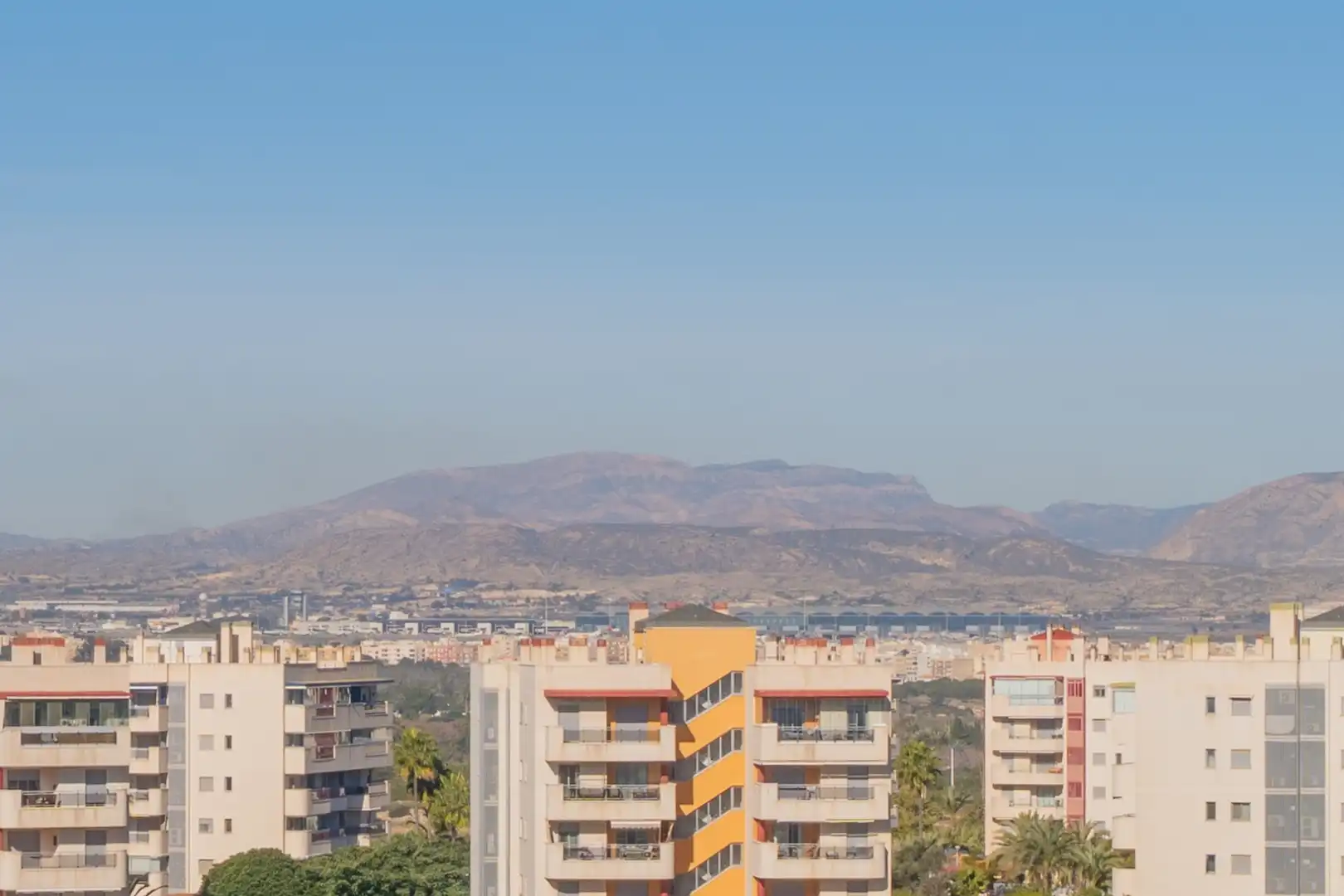 Vista exterior de Apartamento en venta en Elche / Elx con Calefacción, Terraza y Piscina