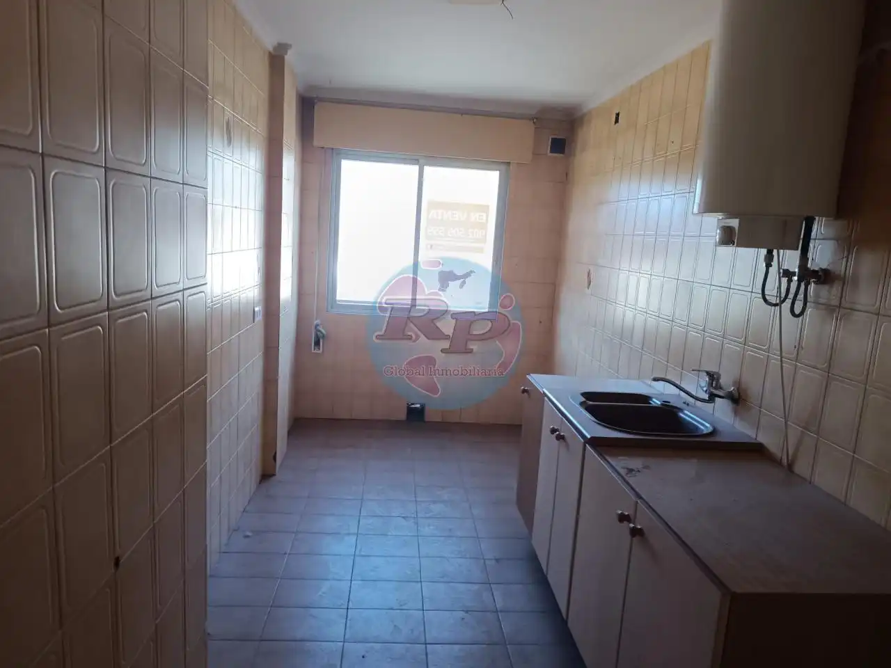 Cocina de Piso en venta en La Robla  con Parquet