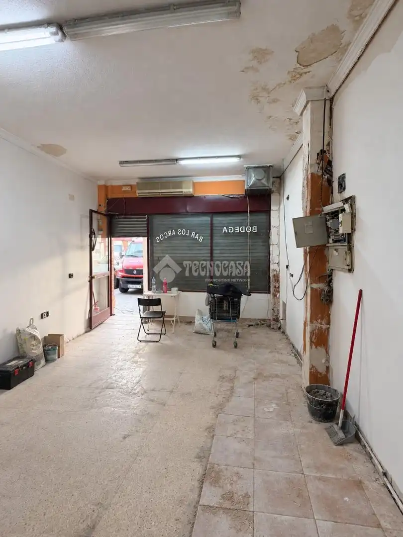 Locale commerciale in vendita a Villaverde