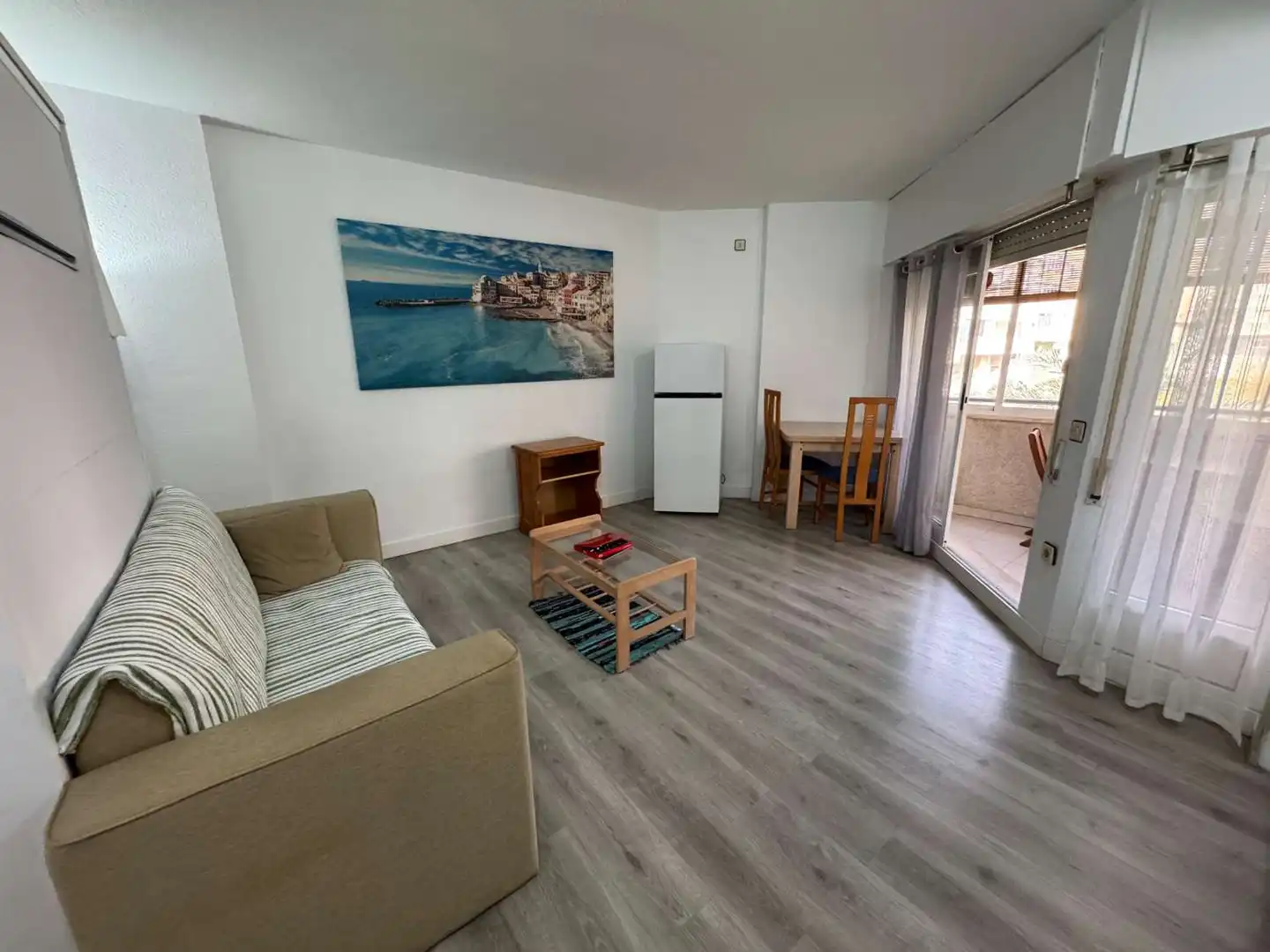 Sala de estar de Estudio en venta en Torrevieja con Terraza, Piscina y Amueblado