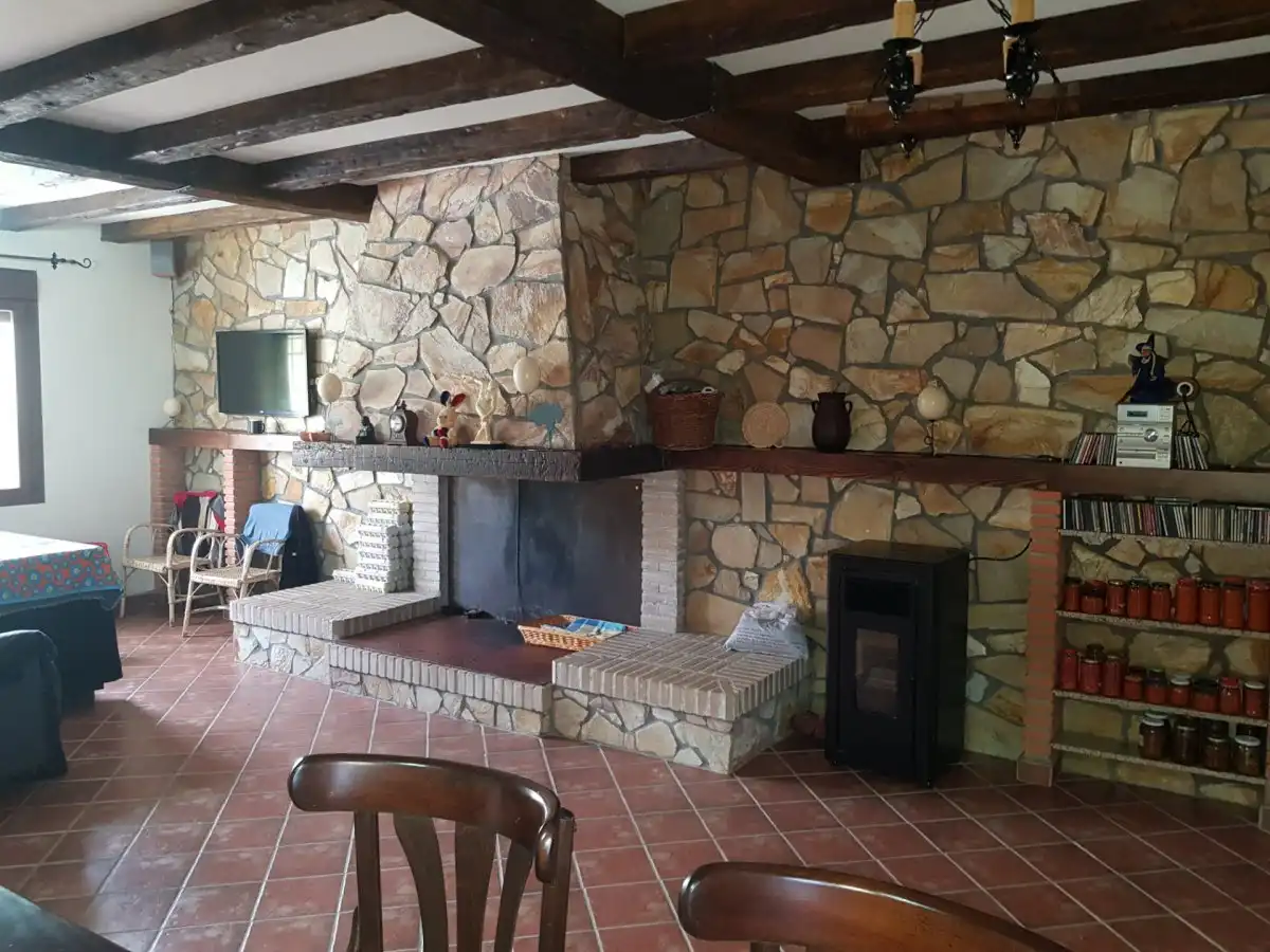 Wohnzimmer von Country house zum Verkauf in Villanueva del Rey mit Privatgarten und Abstellraum
