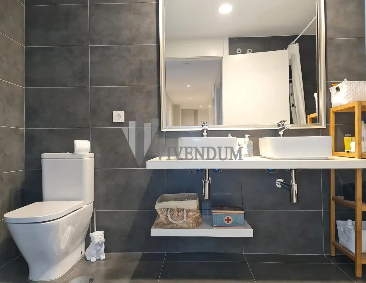 Badezimmer von Wohnungen zum Verkauf in Vigo  mit Heizung, Schwimmbad und Haustechnik