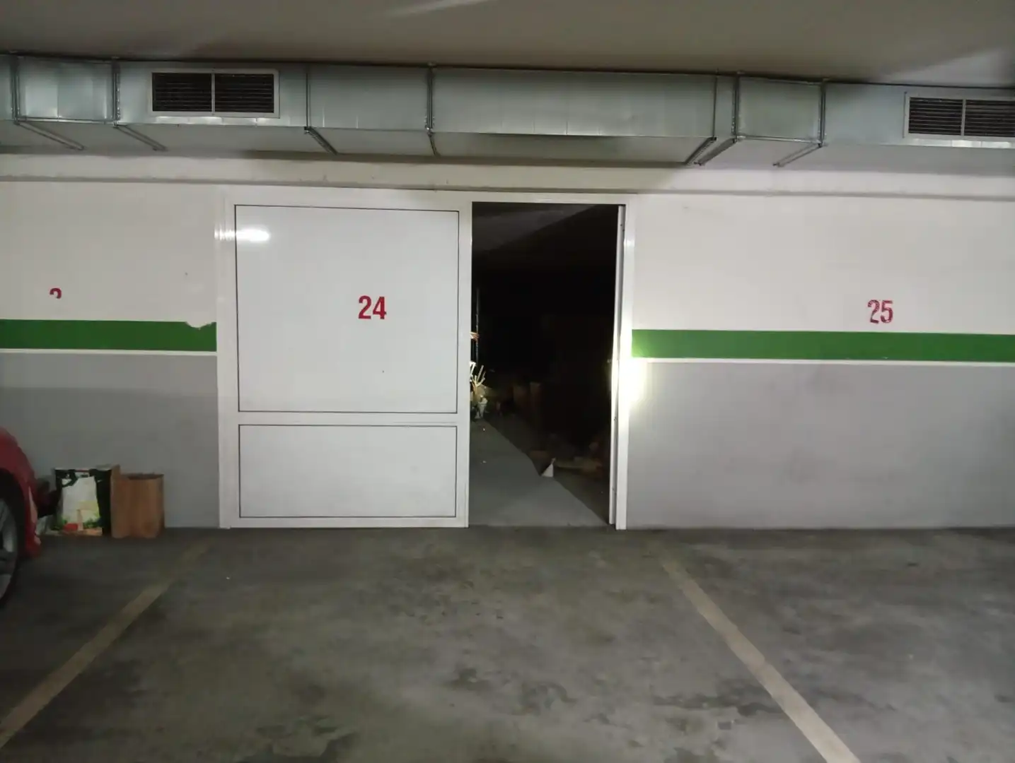 Parkplatz von Garage zum Verkauf in Xove