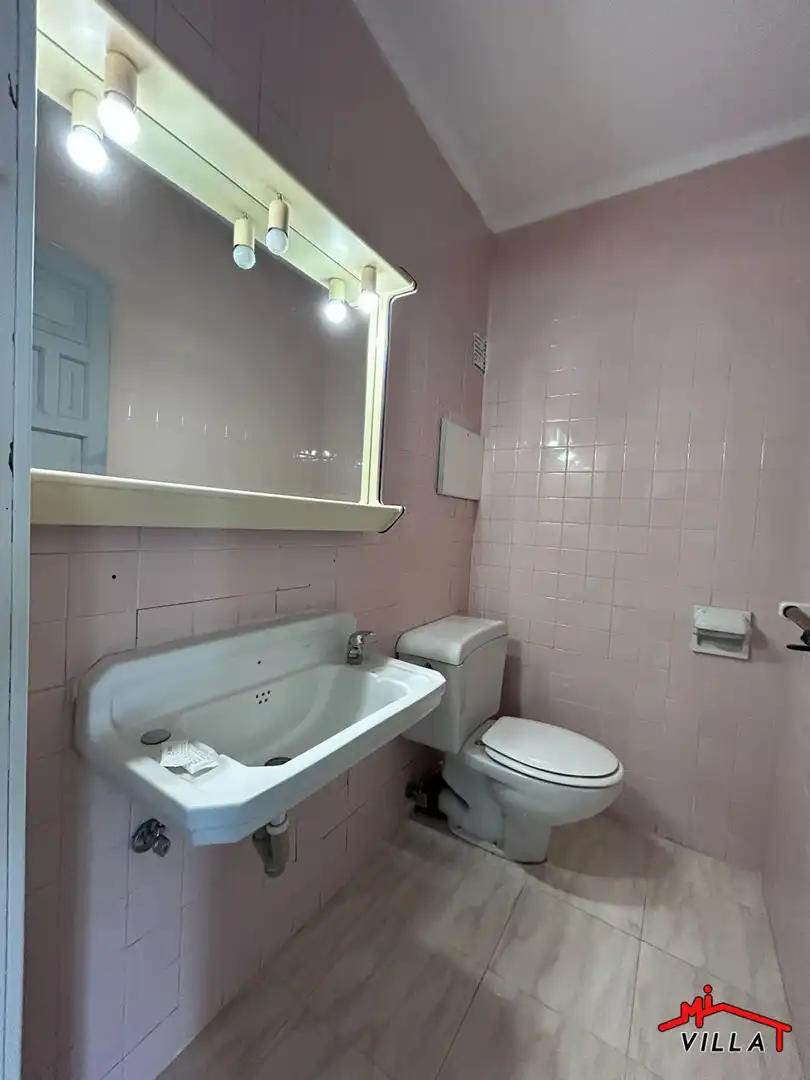 Badezimmer von Wohnung zum Verkauf in Laredo mit Heizung, Terrasse und Möbliert